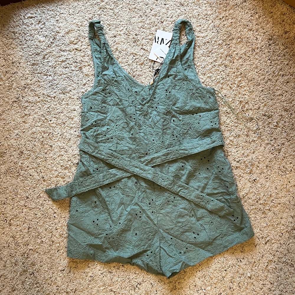 NWT Zara Green Floral Eyelet Romper